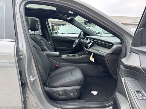 New 2026 Jeep Cherokee Overland image 32