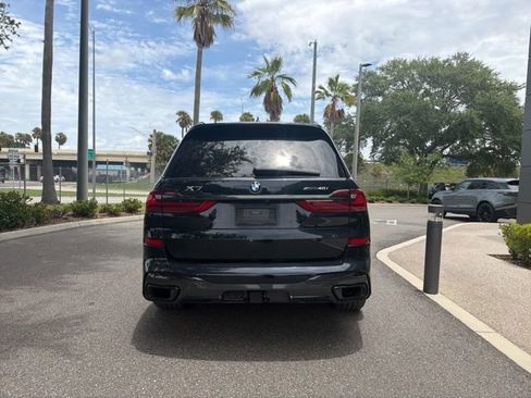 Used 2021 BMW X7 xDrive40i w/ M Sport Package AWD/4WD image 4