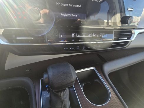 Certified 2024 Toyota Sienna LE image 26