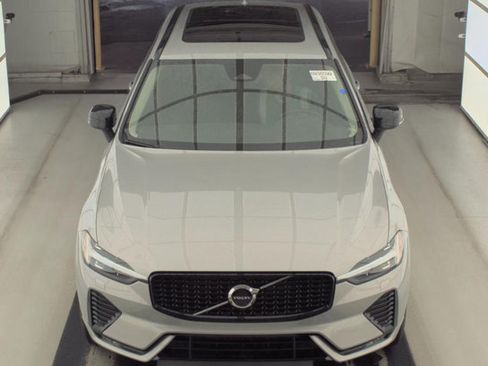 Used 2025 Volvo XC60 B5 Core AWD/4WD image 10