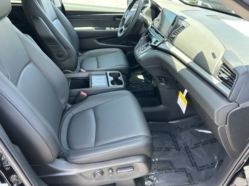 Used 2026 Honda Odyssey EX-L image 9