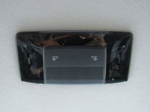 Used 2025 Mitsubishi Outlander SE image 32