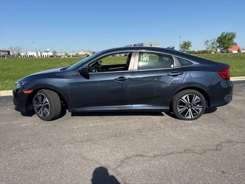 Used 2018 Honda Civic EX-T image 7