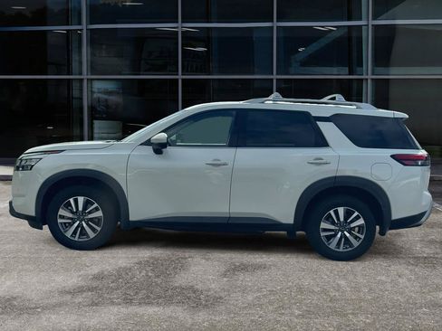Used 2023 Nissan Pathfinder SL w/ Cargo Package AWD/4WD image 8