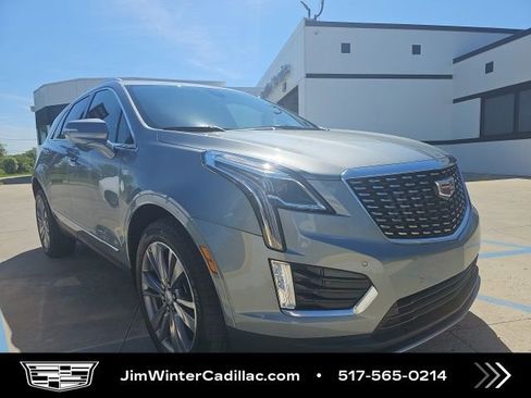 Used 2023 Cadillac XT5 Premium Luxury AWD/4WD image 2