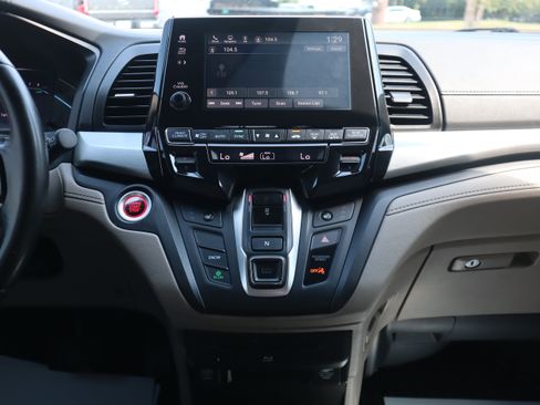 Used 2018 Honda Odyssey EX-L image 11