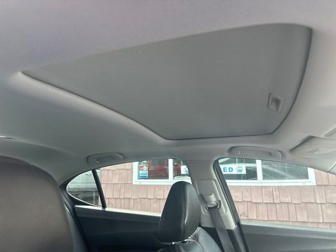 Used 2016 Acura TLX w/ Technology Package FWD image 10