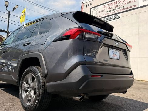 Used 2024 Toyota RAV4 XLE FWD image 8