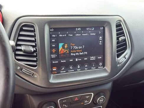 Used 2021 Jeep Compass Trailhawk AWD/4WD image 15