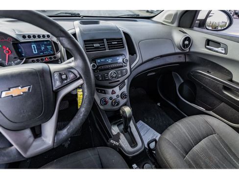 Used 2014 Chevrolet Sonic LT image 14