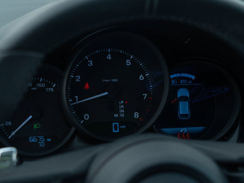 Certified 2026 Porsche Macan AWD/4WD image 24