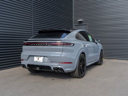 New 2026 Porsche Cayenne S AWD/4WD image 9