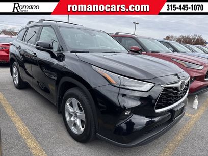 Used 2023 Toyota Highlander LE