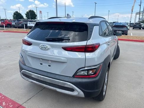 Used 2023 Hyundai Kona SEL FWD image 3