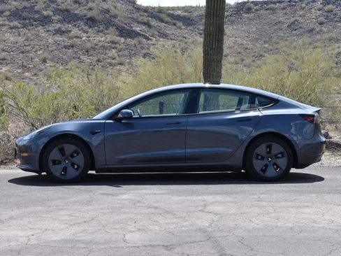 Used 2023 Tesla Model 3 Long Range AWD/4WD image 6