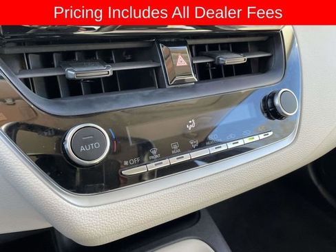 Used 2024 Toyota Corolla LE FWD image 29