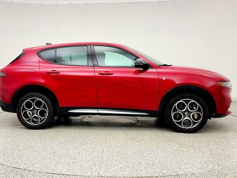 Used 2024 Alfa Romeo Tonale Ti AWD/4WD image 4