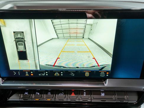 Used 2024 Chevrolet Silverado 1500 High Country w/ High Country Premium Package image 26