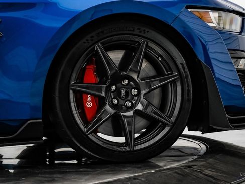 Used 2021 Ford Mustang Shelby GT500 w/ Carbon Fiber Track Pack image 86