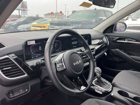 Certified 2025 Kia Seltos S image 19