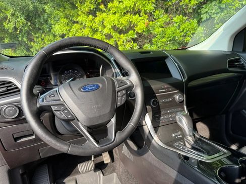 Used 2017 Ford Edge SEL w/ Equipment Group 201A AWD/4WD image 34