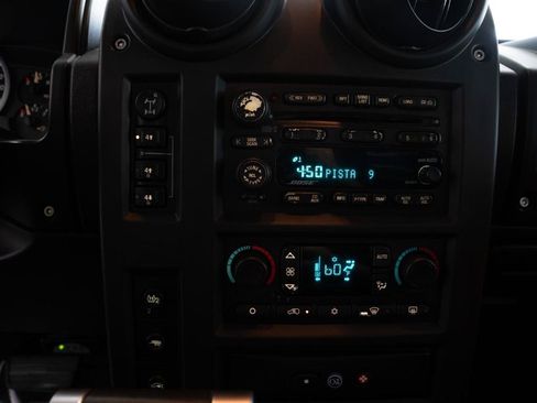 Used 2005 HUMMER H2 w/ Preferred Equipment Group AWD/4WD image 17