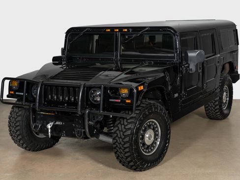 Used 2006 HUMMER H1 image 2