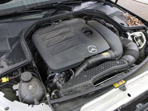 Used 2020 Mercedes-Benz C 300 Sedan image 39