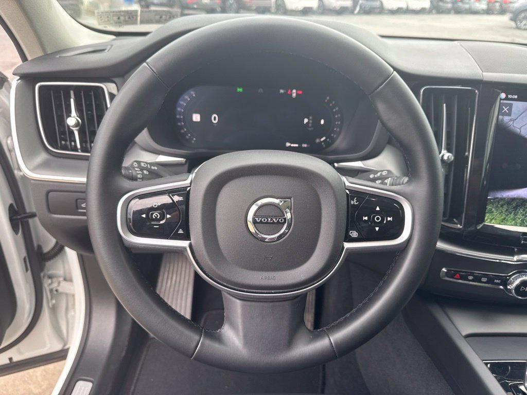 Used 2025 Volvo XC60 B5 Plus w/ Climate Package AWD/4WD image 14