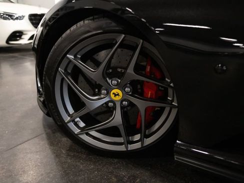 Used 2019 Ferrari 812 Superfast RWD image 12