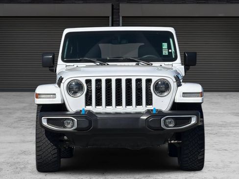 Used 2023 Jeep Wrangler Unlimited Sahara AWD/4WD image 10