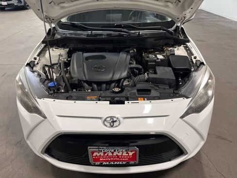 Used 2017 Toyota Yaris iA image 10