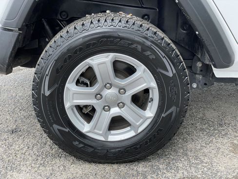 Used 2022 Jeep Wrangler Unlimited Sport w/ Sun And Sound Package AWD/4WD image 49