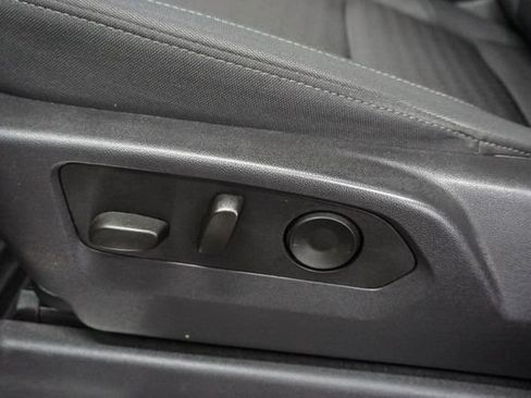 Used 2025 Chevrolet Silverado 1500 LT AWD/4WD image 6