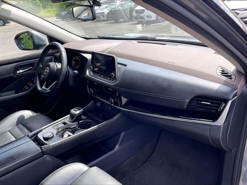 Used 2023 Nissan Rogue SL AWD/4WD image 14