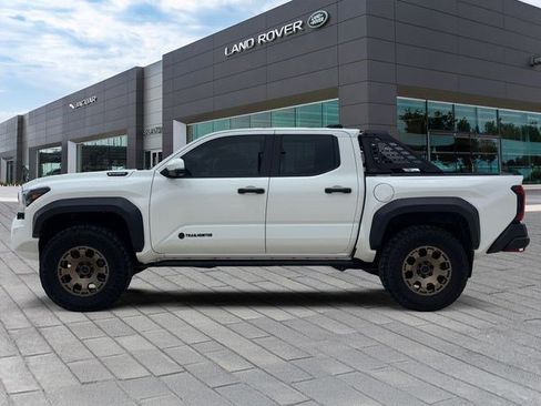 Used 2024 Toyota Tacoma 4x4 Double Cab Hybrid image 2