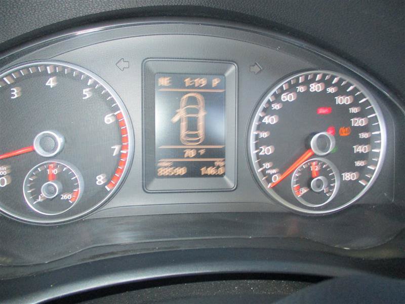 Used 2010 Volkswagen Eos Komfort FWD image 16