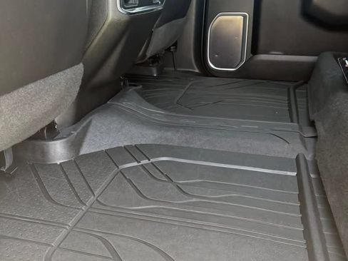 Used 2022 Chevrolet Silverado 1500 High Country AWD/4WD image 38