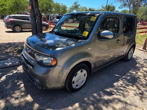 Used 2010 Nissan Cube 1.8 S w/ Interior Designer Pkg FWD image 9