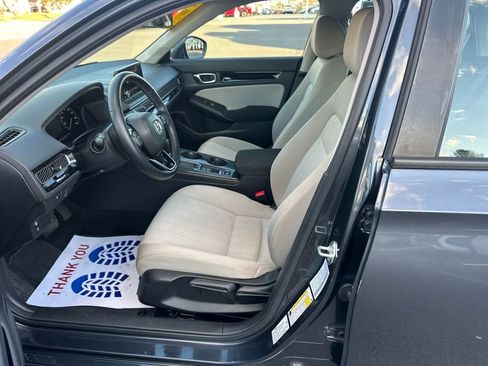 Used 2022 Honda Civic EX image 6