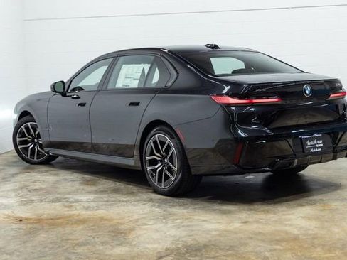 Certified 2025 BMW 740i xDrive AWD/4WD image 12