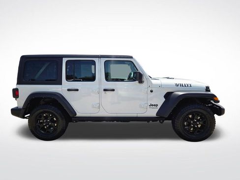 Used 2022 Jeep Wrangler Unlimited Sport AWD/4WD image 8