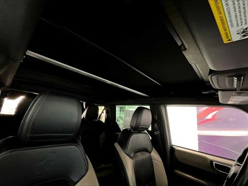 Used 2021 Ford Bronco Wildtrak image 28