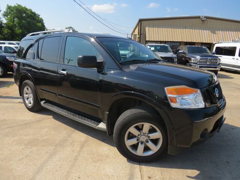 Used 2015 Nissan Armada SV image 3