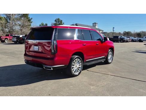 Used 2023 Cadillac Escalade Premium Luxury RWD image 8
