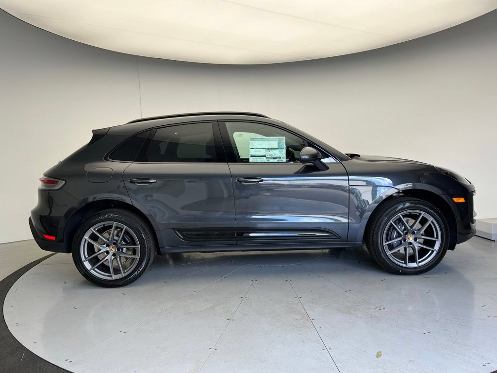 Used 2026 Porsche Macan AWD/4WD image 23