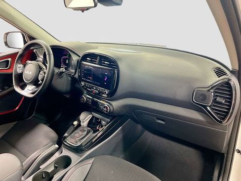 Certified 2023 Kia Soul GT-Line image 28
