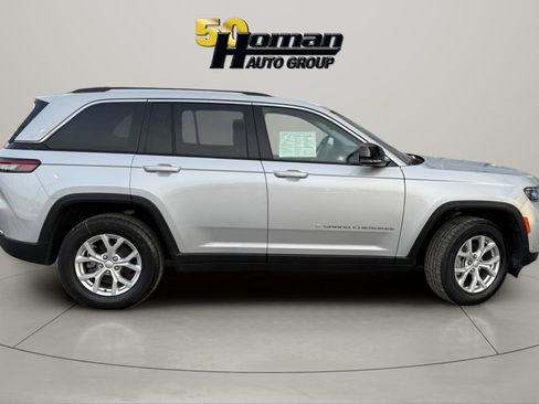 Used 2024 Jeep Grand Cherokee Limited w/ Luxury Tech Group II image 6