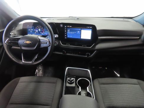 Used 2026 Chevrolet Equinox LT AWD/4WD image 10