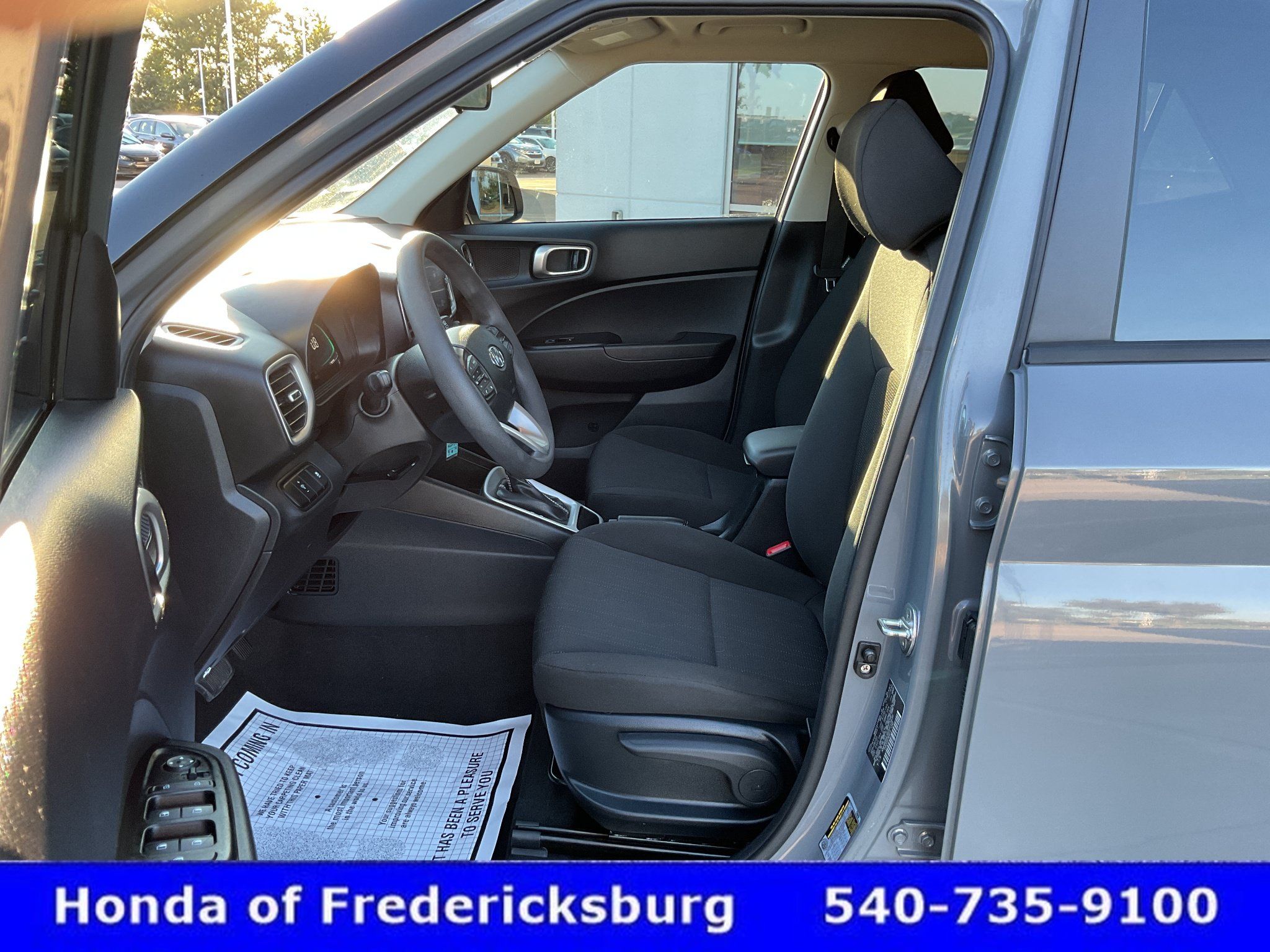 Used 2023 Hyundai Venue SE FWD image 26